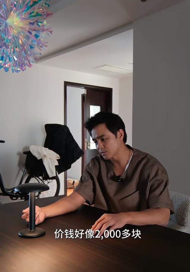 原創明道上海租房，買超貴的傢俱卻捨不得租車位，腳踏車放屋裡好亂