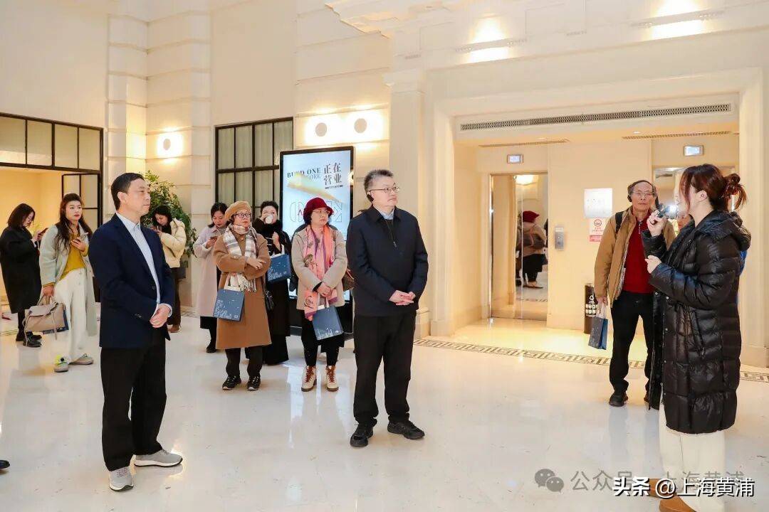 外灘露臺詩歌季，以詩為媒歌唱城市精神