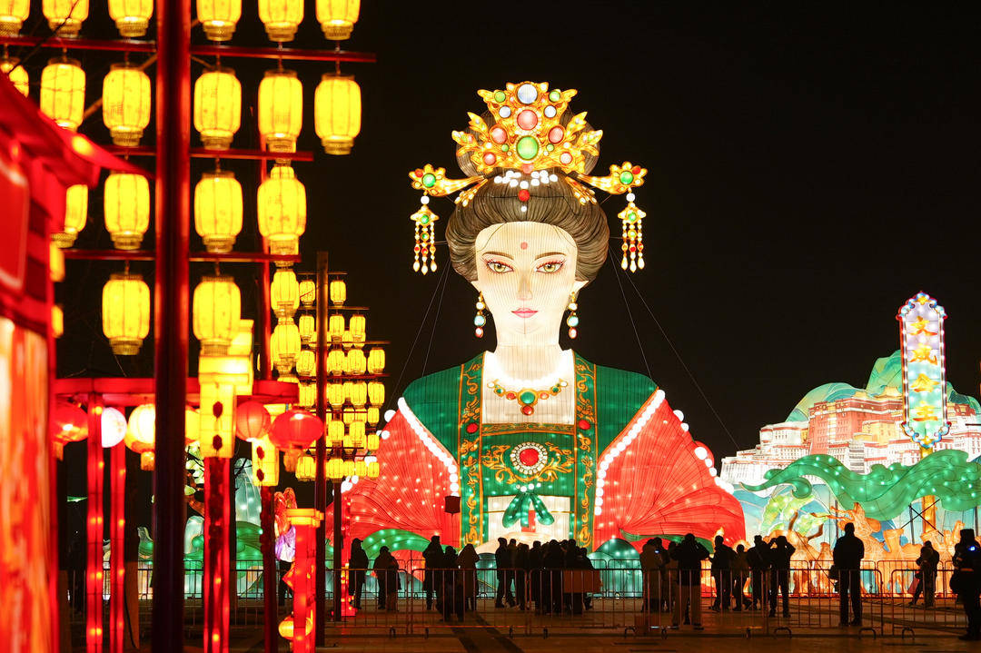 賞花燈、品美食、看錶演……2026濟寧太白湖新春燈會開幕