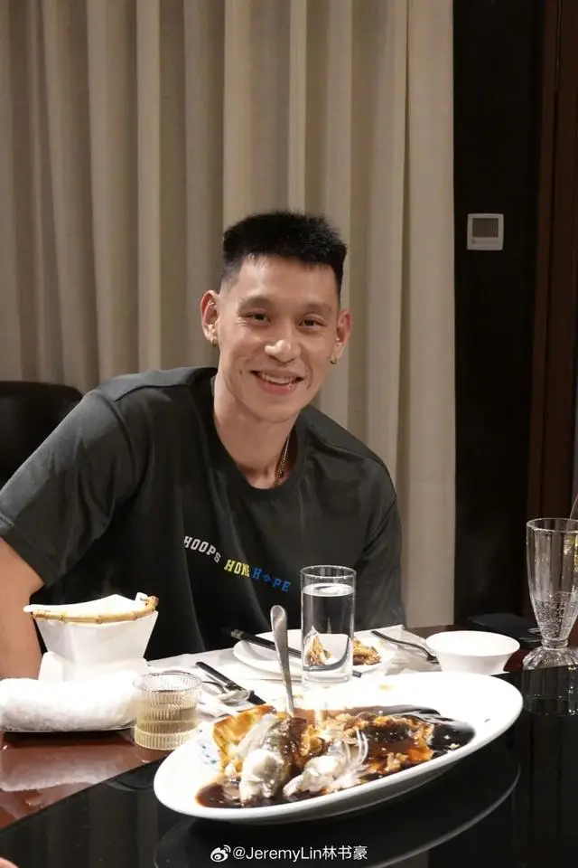 知名球星曬杭州美食：我先吃為敬！