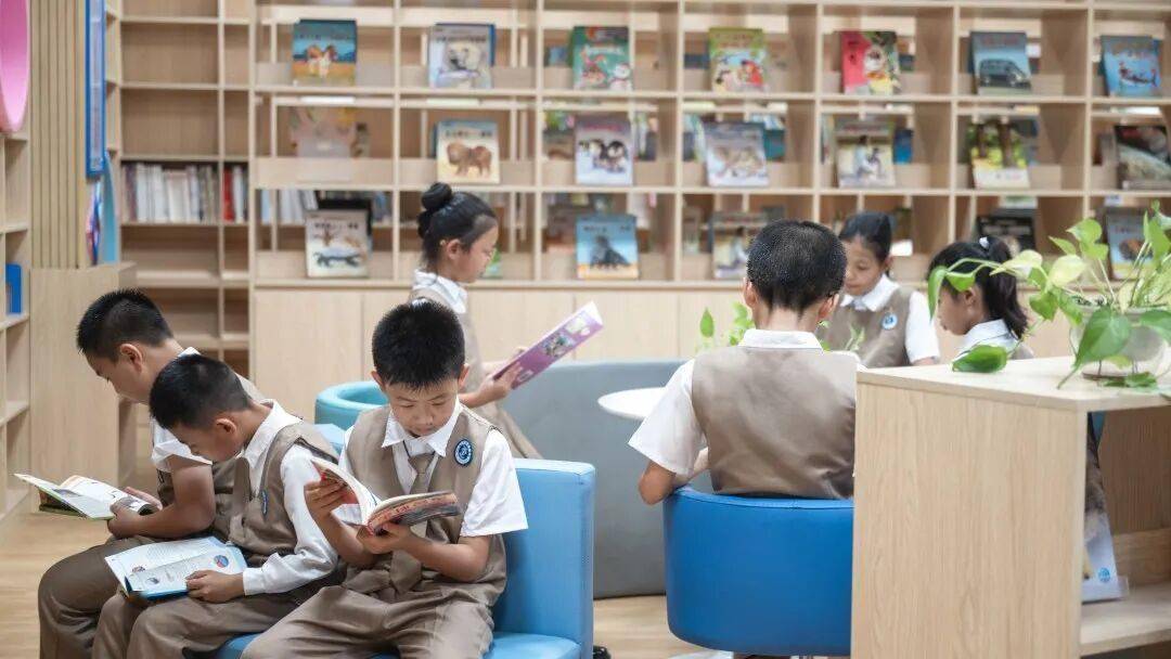 福建廈門：把學校建在圖書館——記福建省廈門市新教育學校“把學校建在圖書館”閱讀生態建設
