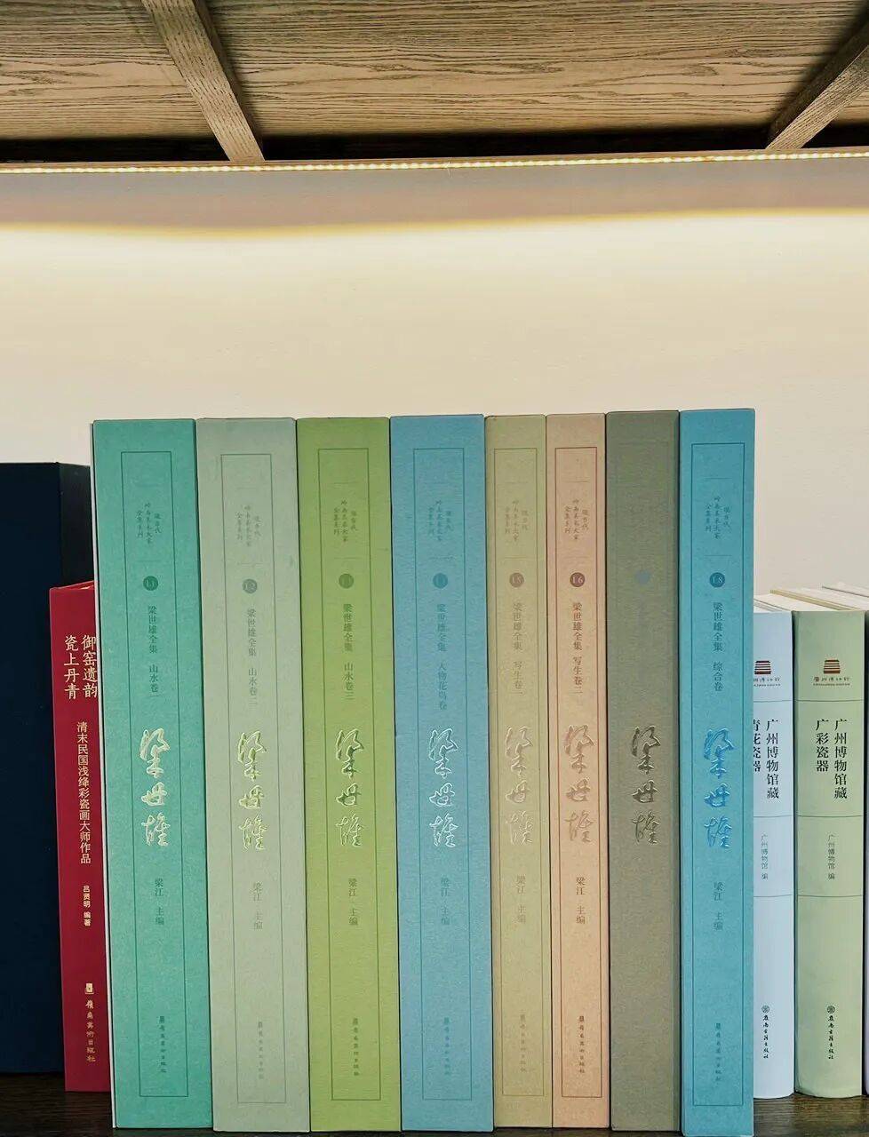 奧運珍品和系列珍貴圖書入藏吳興暨冬奧特別策劃《藝蘊冬奧》在吳啟播