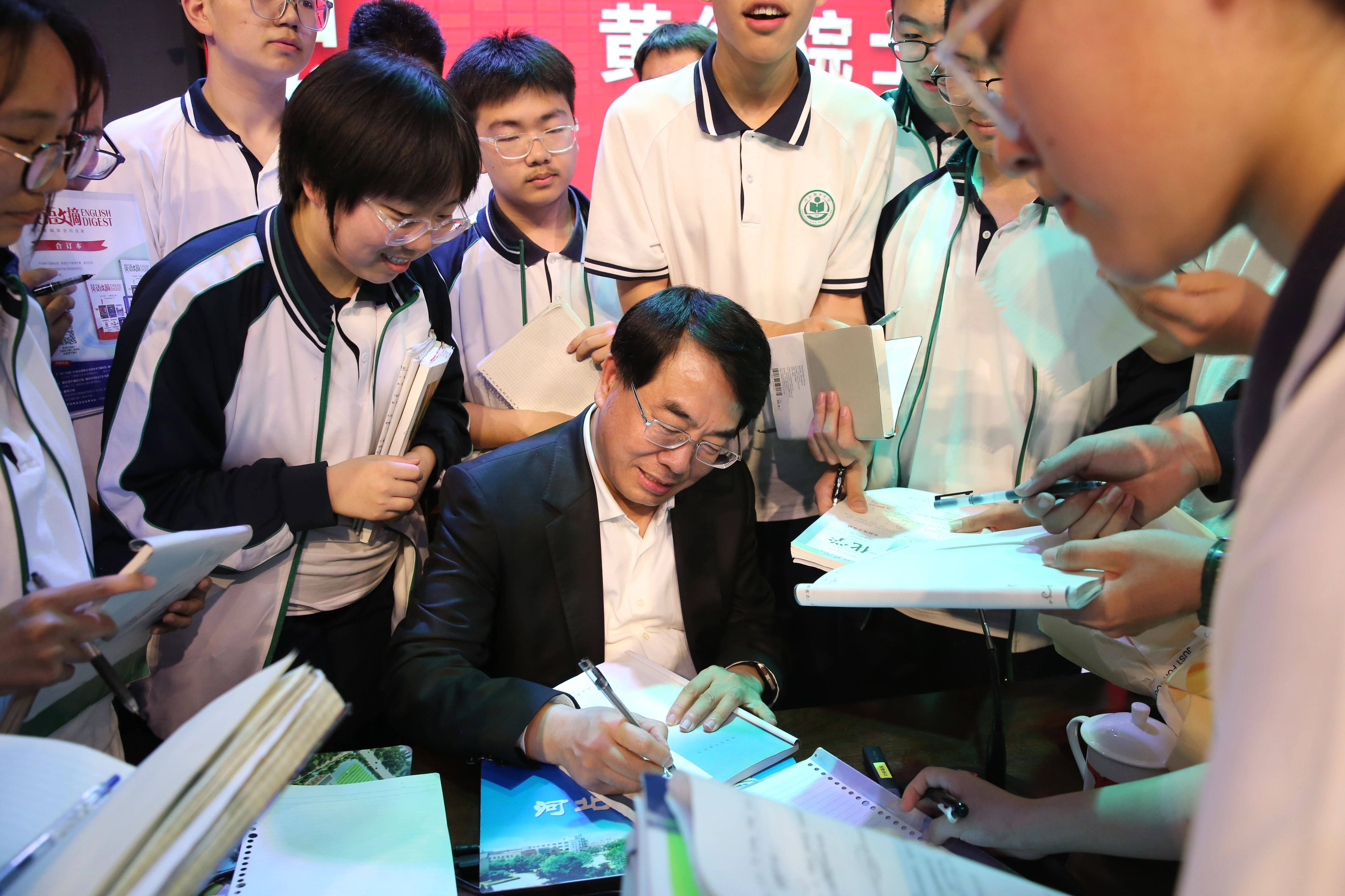 你眼中的“高考工廠”衡水中學，變了！