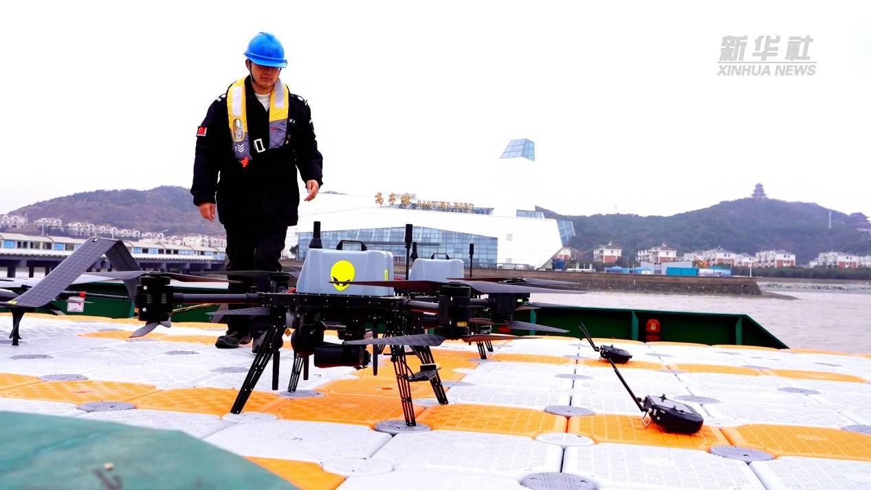 空海一體智慧護纜 科技護航浙江舟山春節保供