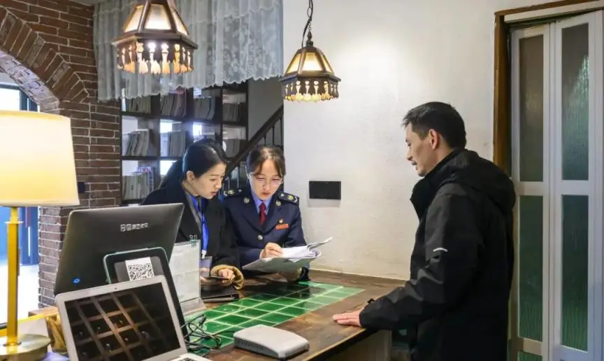 圖說紀事丨嚴查違規吃喝、“快遞送禮”等“節日病”