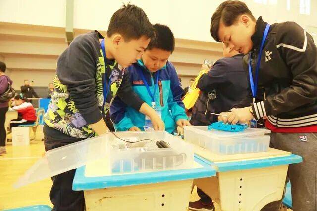 劉偉：警惕創新口號下的教育空心化—— 中小學雙基教育與創新教育協同發展的理性思考