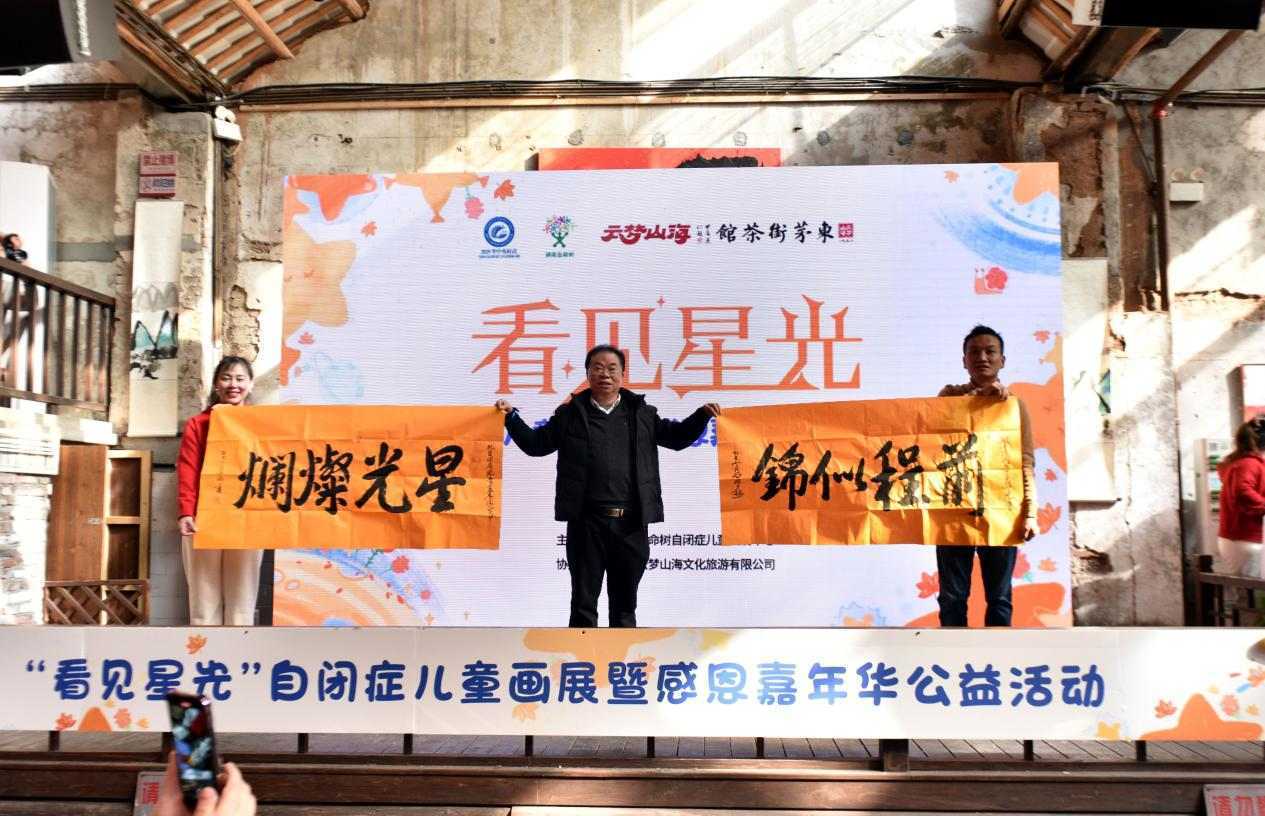 紮根人民 書法“五進”——曾昭才先生的藝術堅守與人民情懷