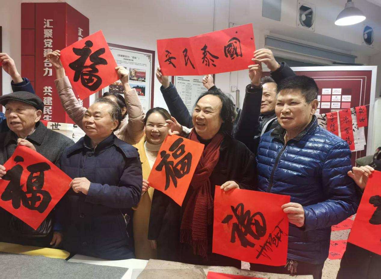 紮根人民 書法“五進”——曾昭才先生的藝術堅守與人民情懷