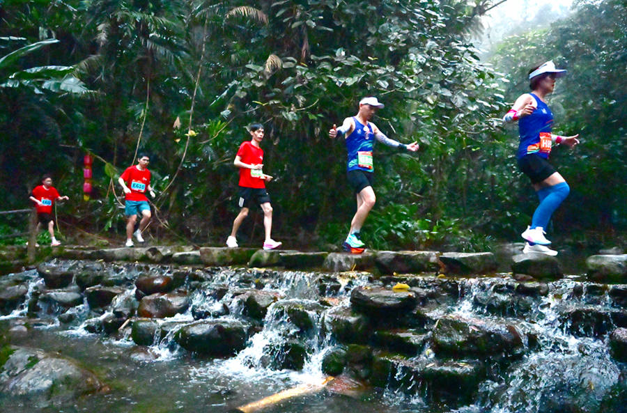 追光｜騎過山海，跑過雨林！在海南體育旅遊過大年