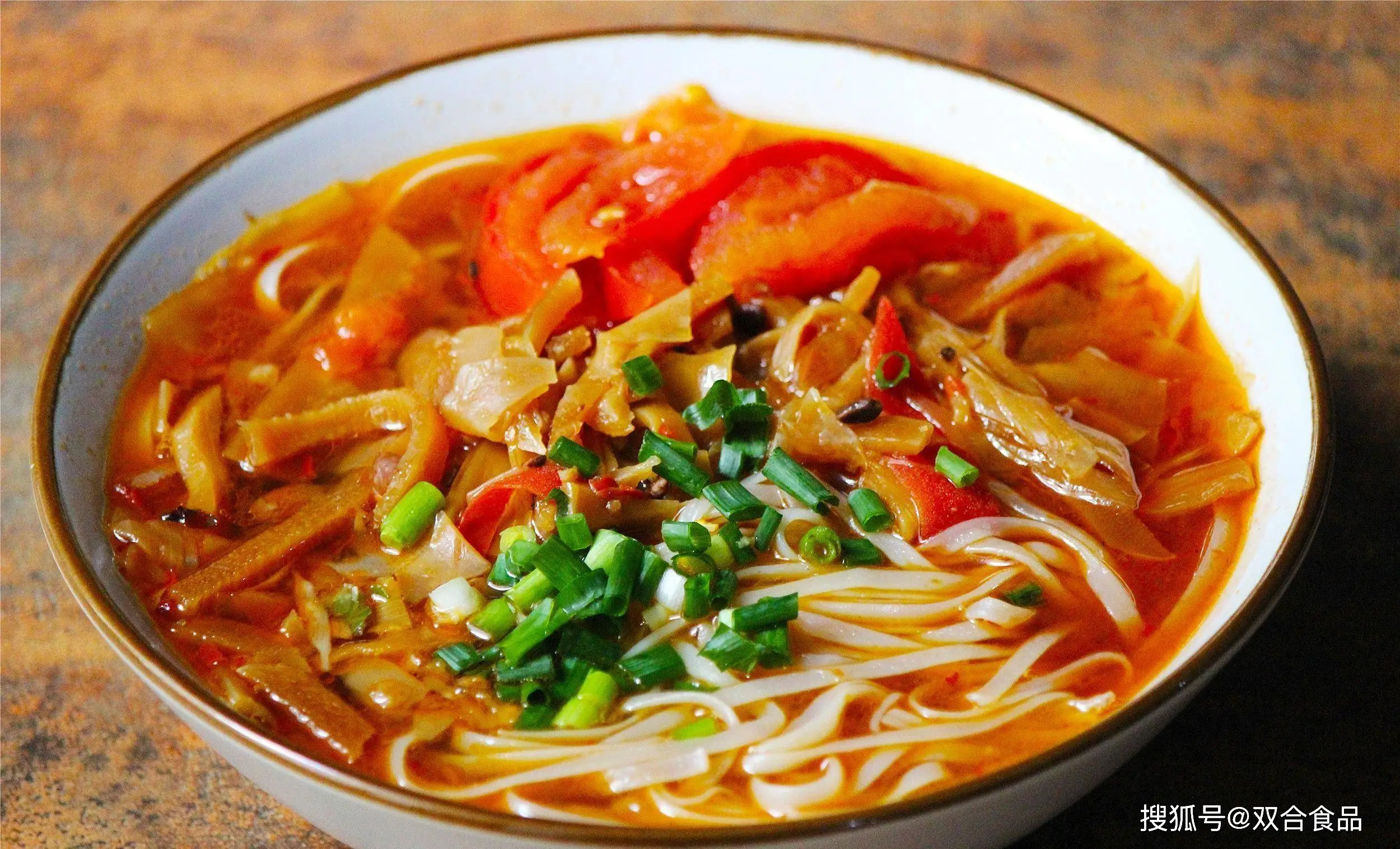 廣西在美食領域堪稱散裝省份，東南西北風味各不相同，各類特色美食應有盡有