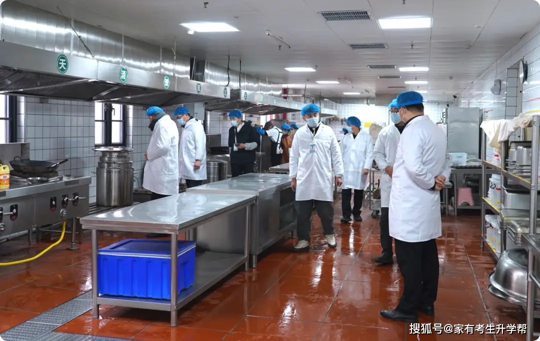 築牢安全防線，護航新春開學丨鄭州南開高階中學開展校園安全隱患大排查紀實