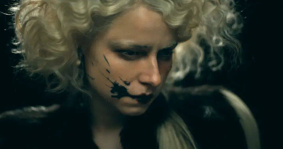 一週上新|兩部全明星好萊塢犯罪片引進、豆瓣9.4英國女性主義舞臺劇應景婦女節