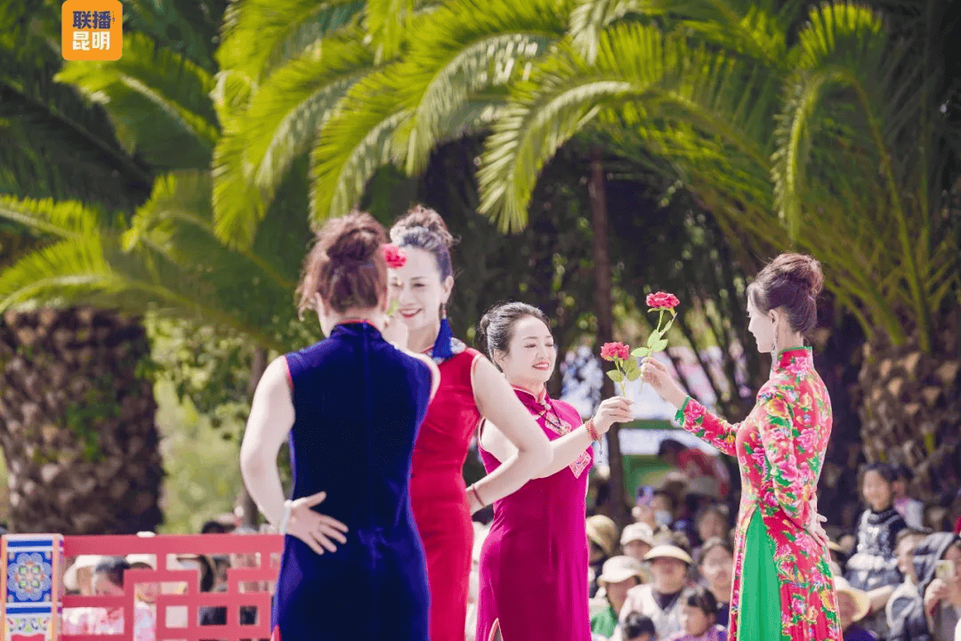 三八節限定！櫻花樹下，詩歌與鮮花皆為她