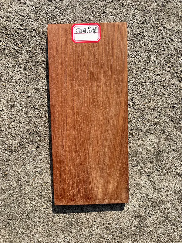 萊安華築古建中式裝修5種常用材質：非洲紫檀、緬甸柚木、緬甸花梨、小巴花、金絲楠木