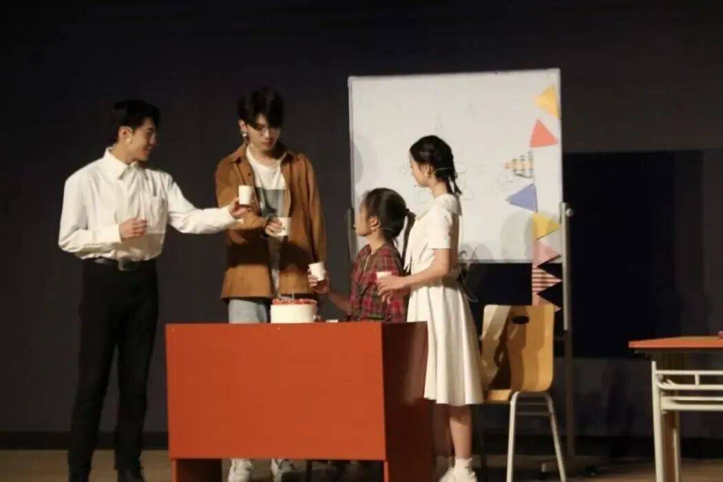 梧桐青年戲劇節 | 青年共創，點燃戲劇燭火——主創團隊招募通道開啟！