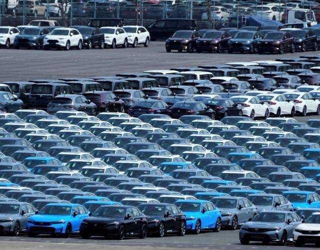 政策提振汽車消費，港股通汽車ETF易方達漲1.41%