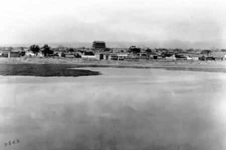 這裡曾經有一座“貫三圖書館”