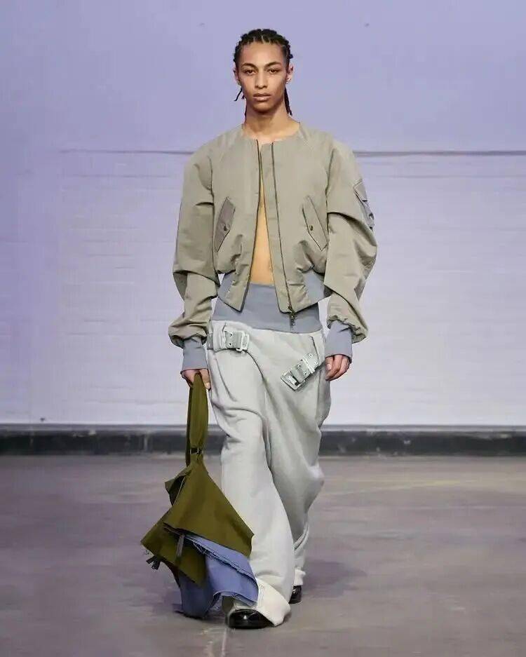 服裝畢業設計釋出 | 2026中央聖馬丁藝術與設計學院-研究生服裝畢業秀！