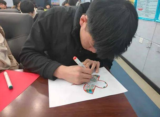 緬懷先烈志 薪火永相傳——江城多校開展清明緬懷先烈主題教育活動