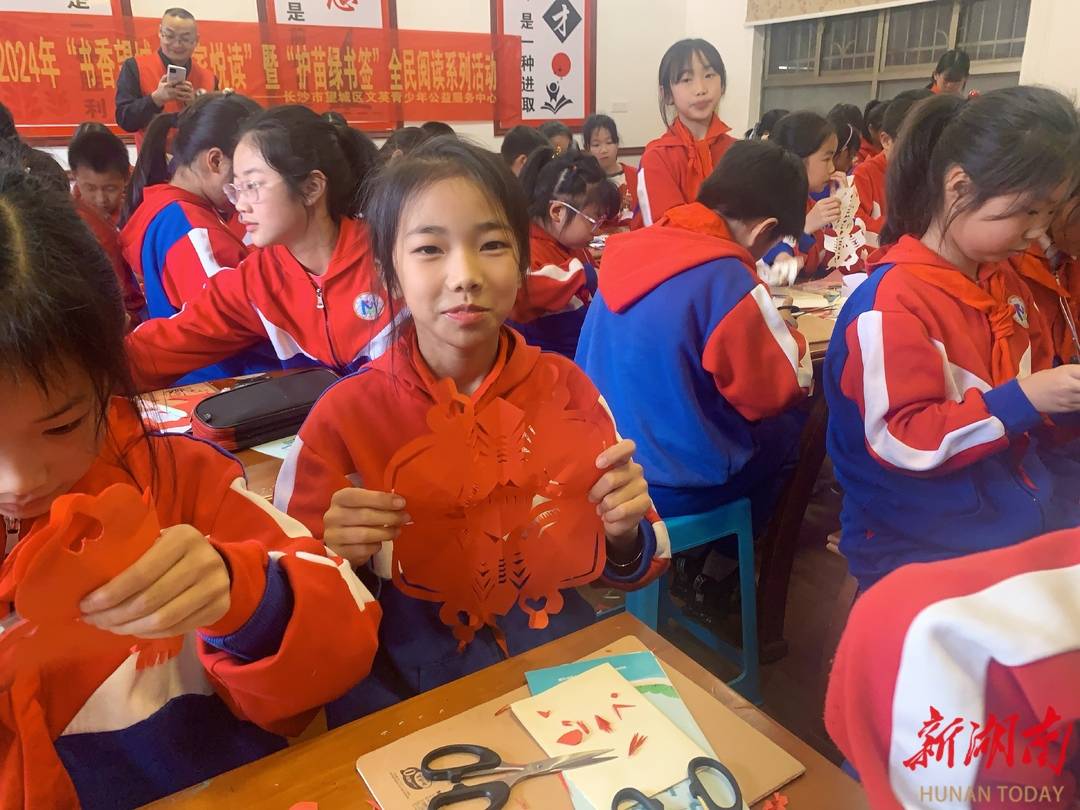 宇宙級“官方認證”！長沙小學生的畫作“上天”了