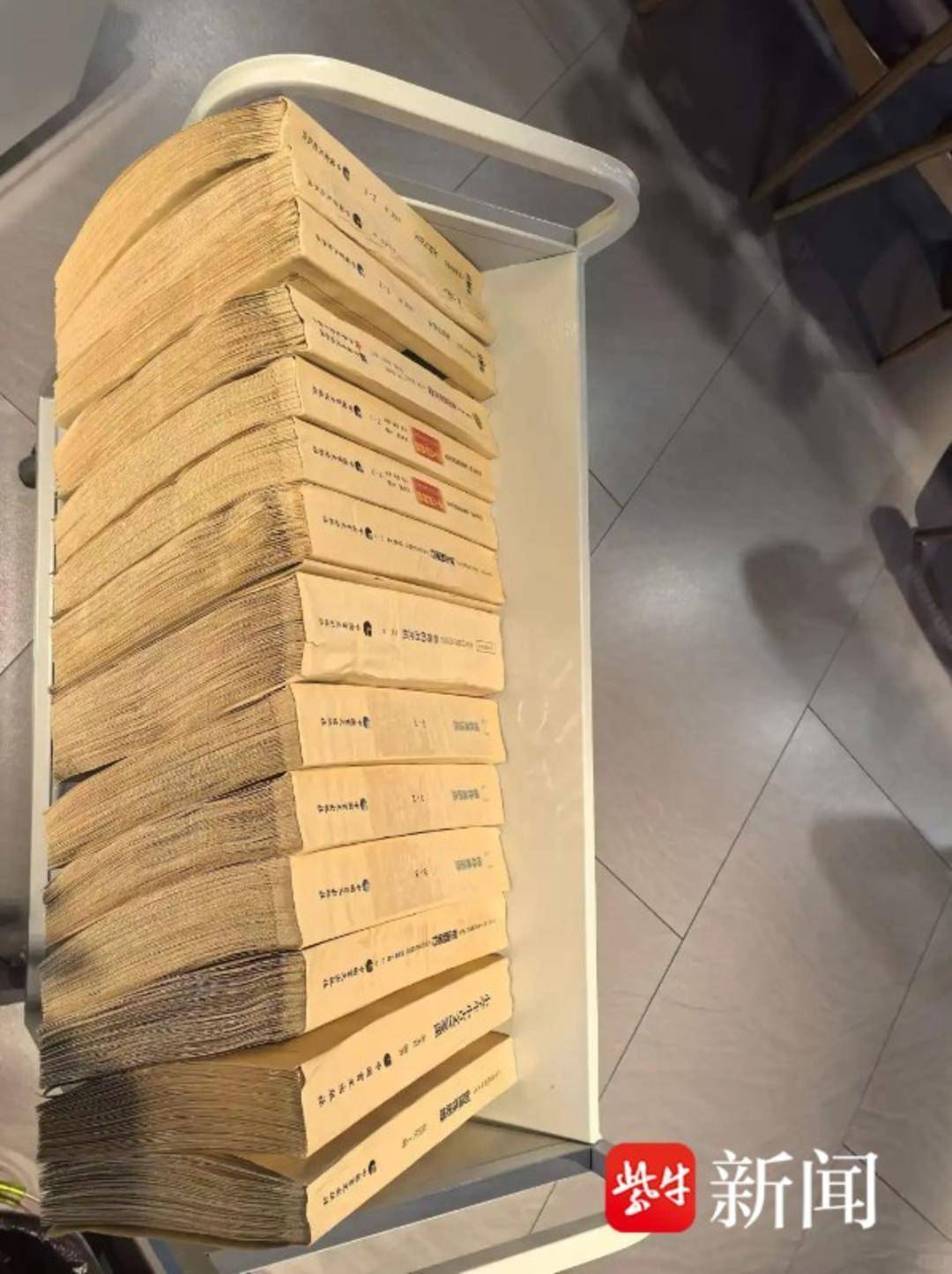 紫牛頭條|八歲盲童家長求助：哪裡有盲文課外讀物？這點陣圖書館長立即安排