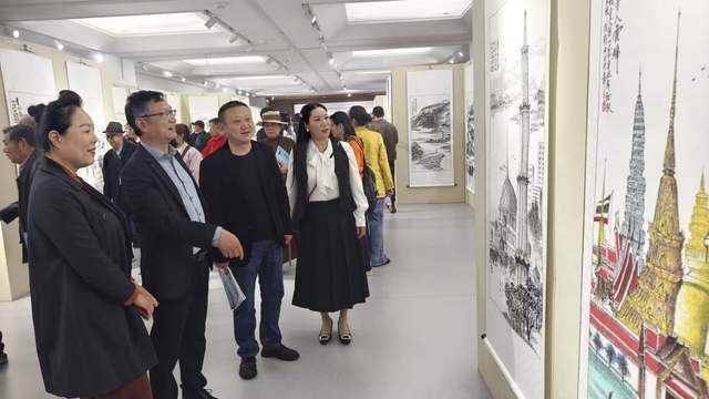 原創鄂州人自己的山水盛宴！這位本土畫家130幅焦墨畫驚豔亮相圖書館