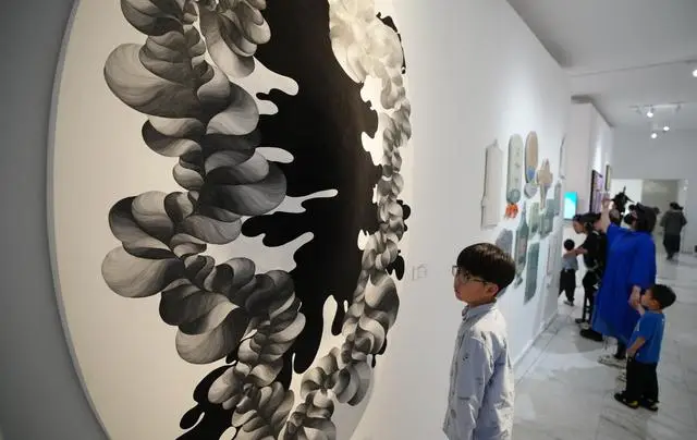 2026中央美院畢業季啟幕，570名碩博研究生千餘件作品亮相