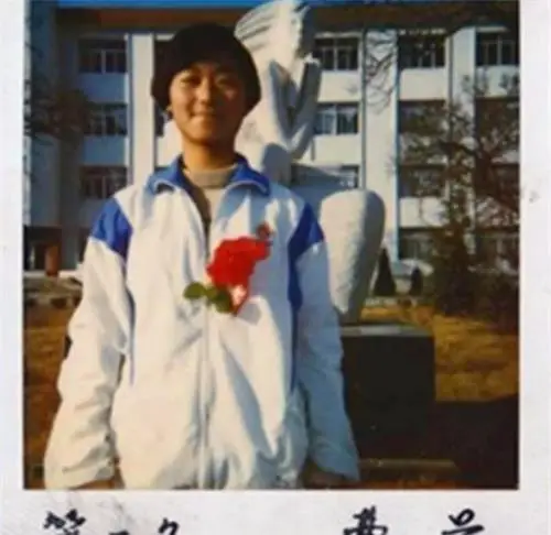 原創父母借債送女兒留學，學成後卻消失17年，只因父親的一句狠話