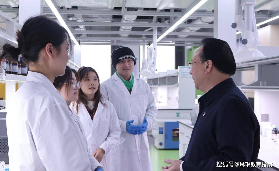 原創“早七晚十，月補1w”，專碩研究生真實待遇曝光，看完重新整理認知