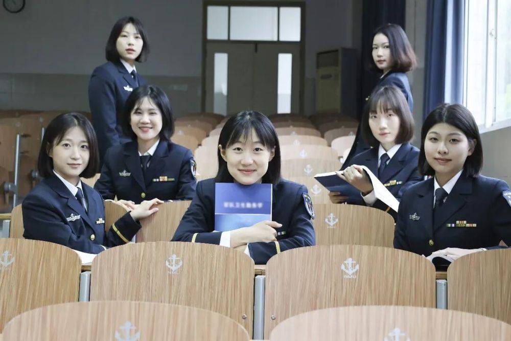 又美又颯！一個班7名女學員，全部被錄取為研究生