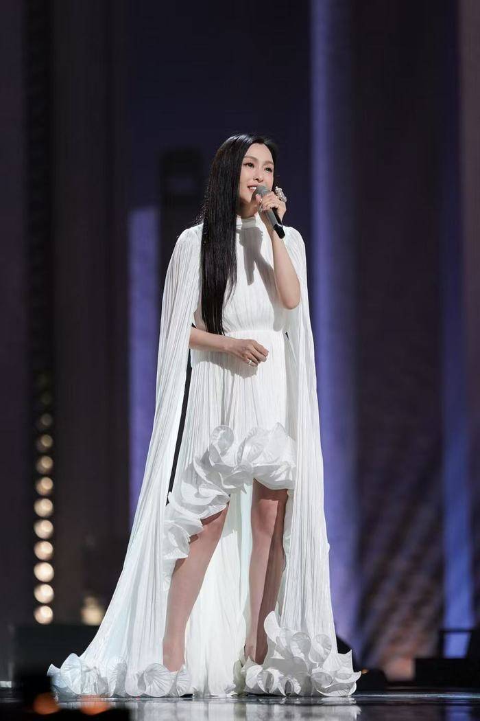 當一檔女性節目，選擇關掉“美顏濾鏡”