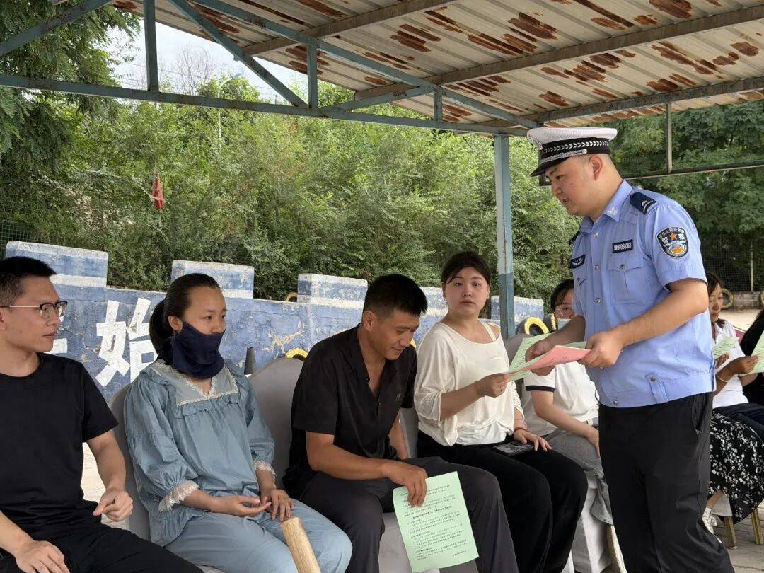 柳林：文明交通進駕校 為駕校學員開授交通安全“第一課”