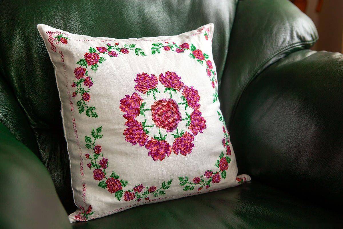 刺繡靠墊檢測