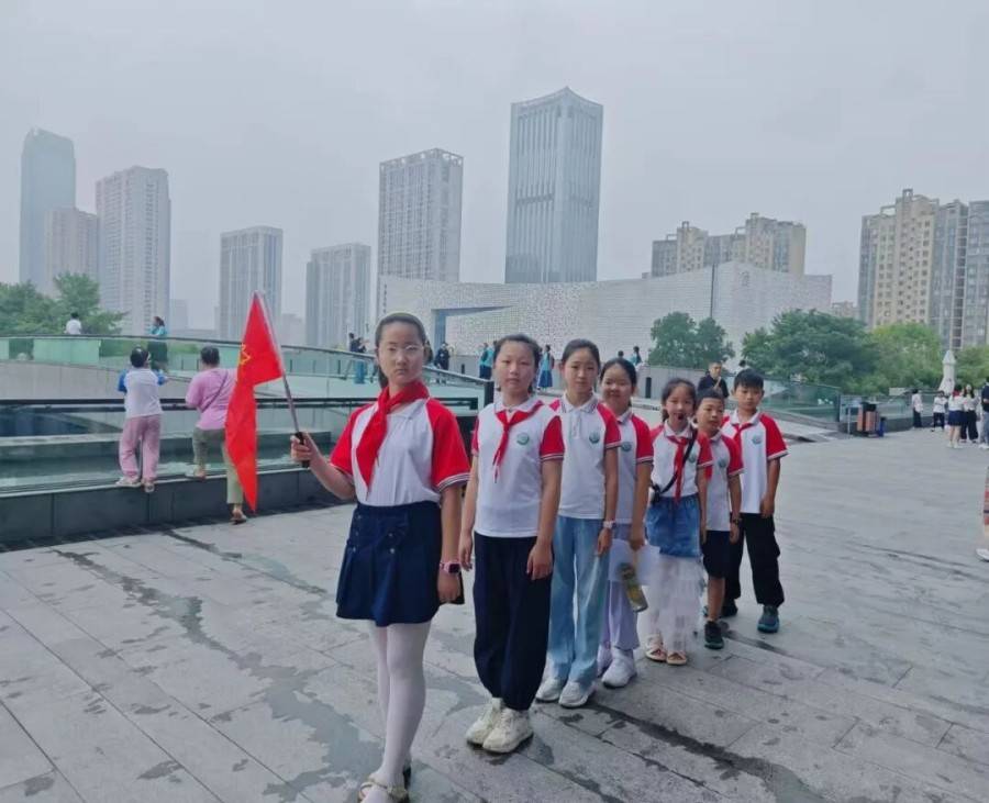 合肥市南門小學湖畔花園分校：童聲講安博 文化潤童心
