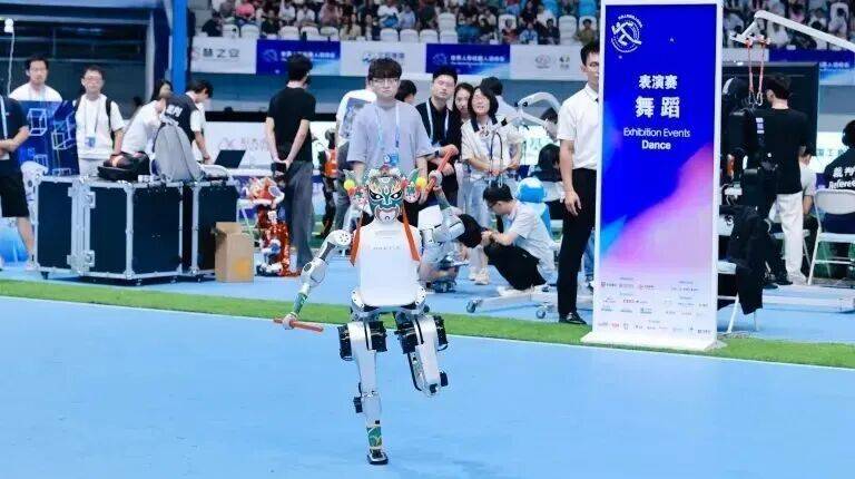 北舞+松延動力！“解鎖”機器人舞蹈賽新舞姿——